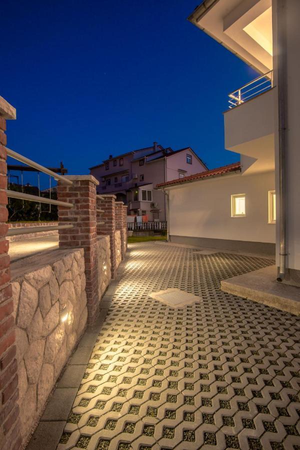 Apartmani Villa Zora Lopar Eksteriør billede