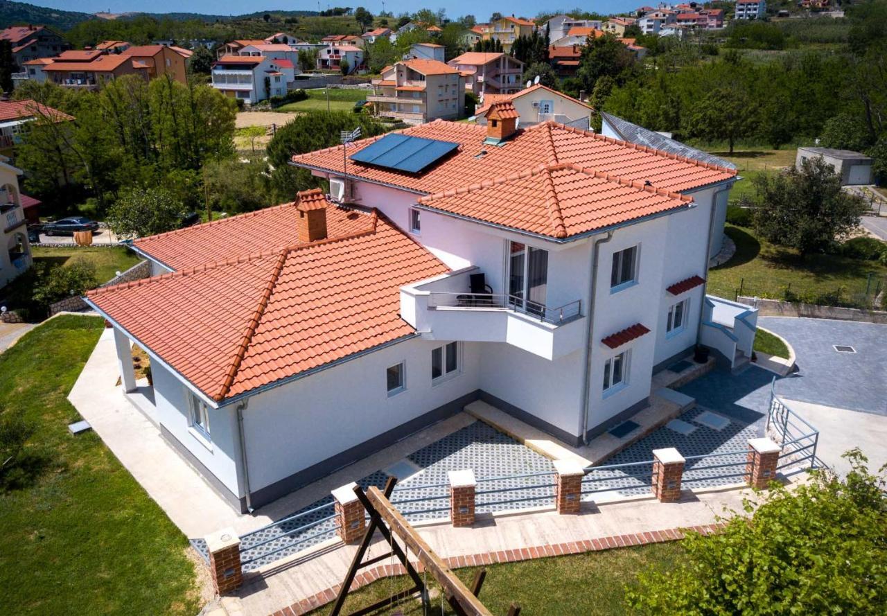Apartmani Villa Zora Lopar Eksteriør billede